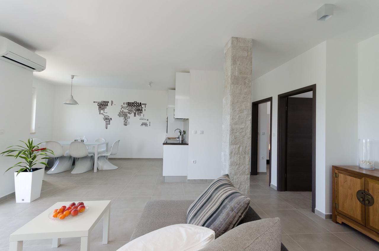 Apartments Residence Romance Pinezići Εξωτερικό φωτογραφία